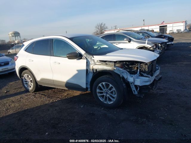 1FMCU9G68NUA44940 Ford ESCAPE SE