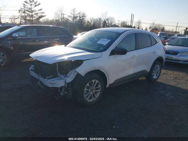 1FMCU9G68NUA44940 Ford ESCAPE SE