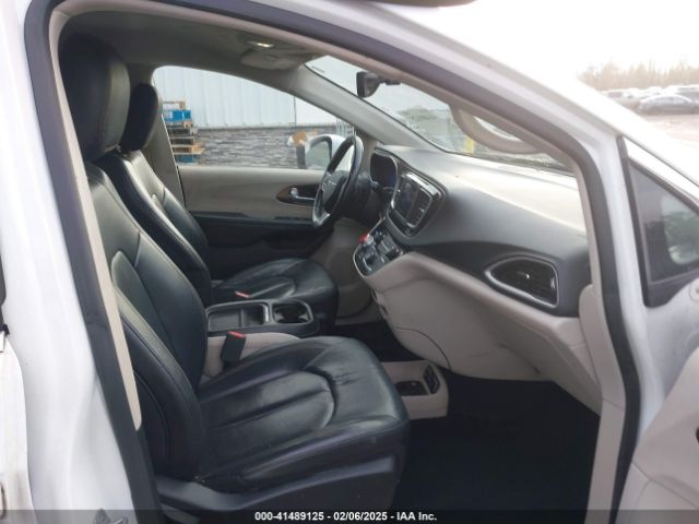 2019 CHRYSLER PACIFICA 2C4RC1BG7KR613188 Photo 4