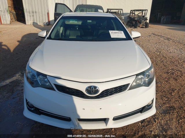 4T1BF1FK4EU444595 Toyota CAMRY SE