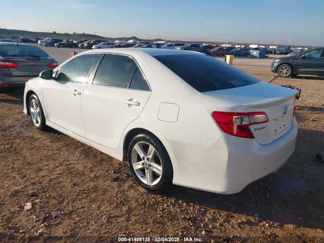4T1BF1FK4EU444595 Toyota CAMRY SE