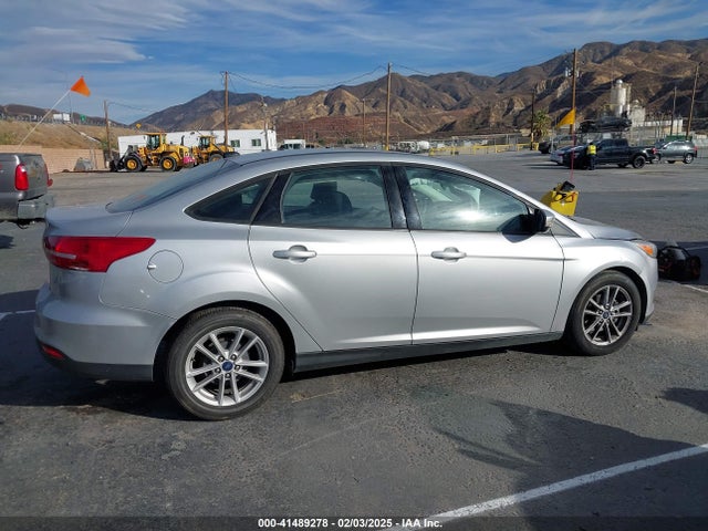 1FADP3F28HL300313 Ford FOCUS SE