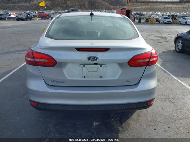 1FADP3F28HL300313 Ford FOCUS SE