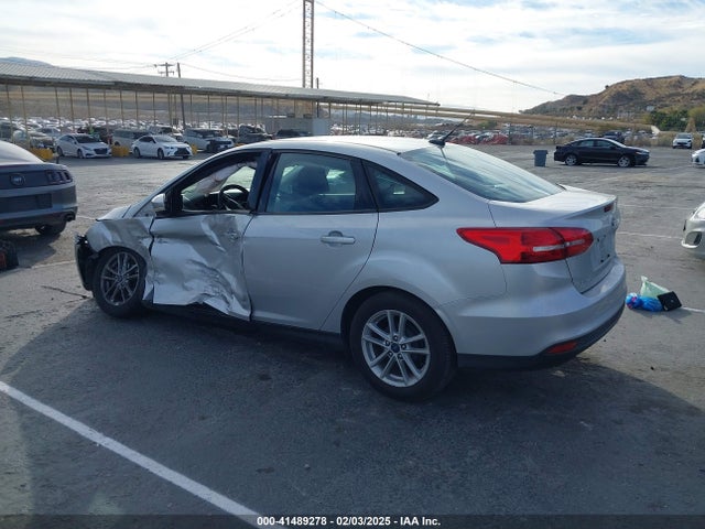 1FADP3F28HL300313 Ford FOCUS SE