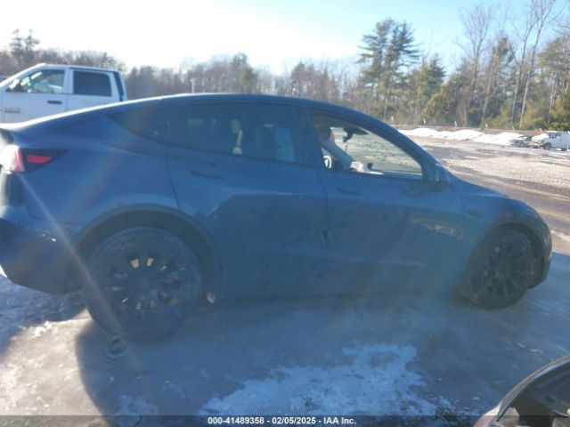 7SAYGDEE1NF481396 Tesla Model Y Long Range Dual Motor All-wheel Drive