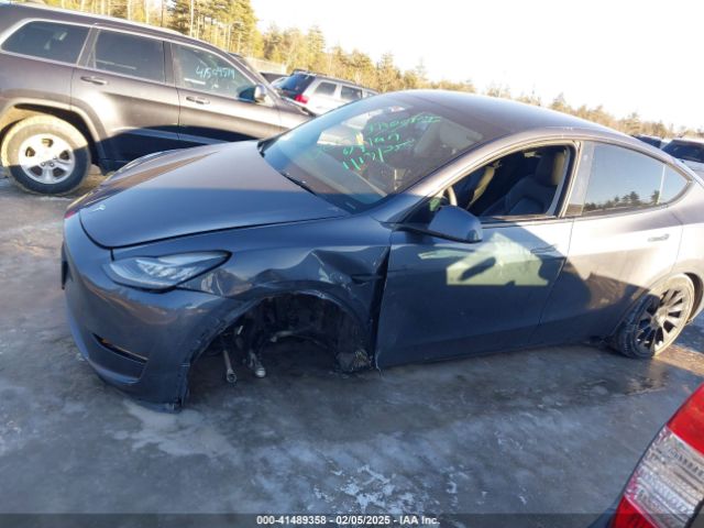 7SAYGDEE1NF481396 Tesla Model Y Long Range Dual Motor All-wheel Drive