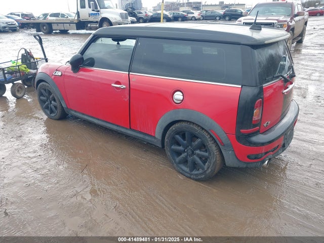 2008 MINI COOPER S CLUBMAN WMWMM33568TP88336 Photo 2