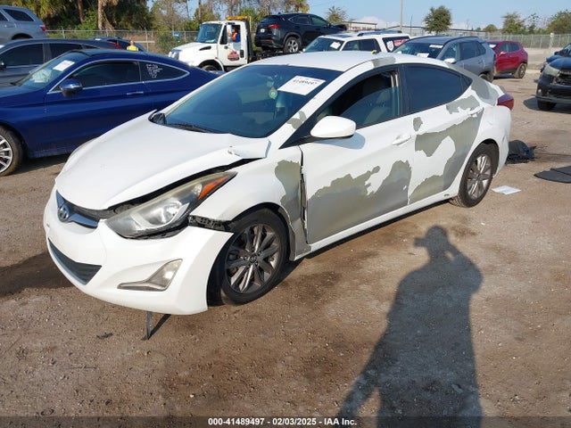 Hyundai ELANTRA SE 2015 5NPDH4AE5FH576013 Image 2