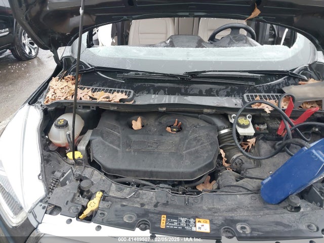 1FMCU9J98KUC31190 Ford Escape Titanium