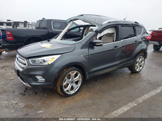 1FMCU9J98KUC31190 Ford Escape Titanium