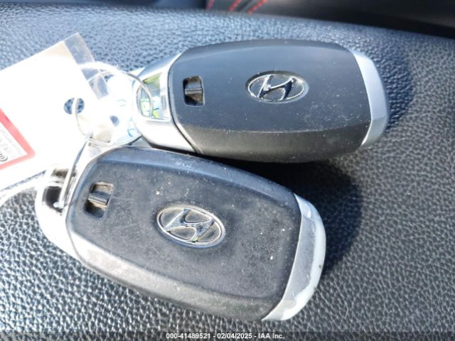 KMHTG6AF9KU005011 Hyundai Veloster 2.0 Premium