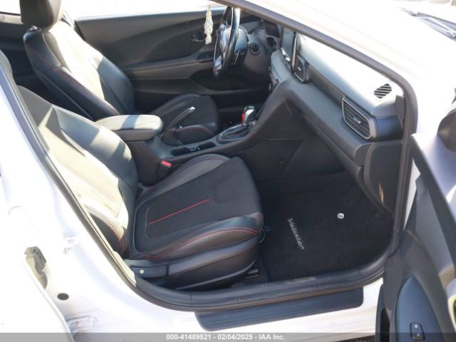 KMHTG6AF9KU005011 Hyundai Veloster 2.0 Premium