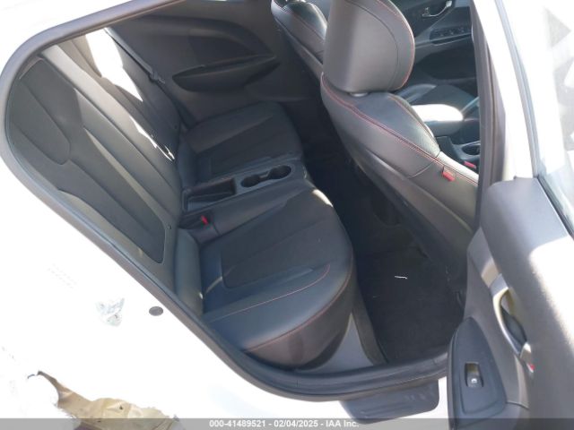 KMHTG6AF9KU005011 Hyundai Veloster 2.0 Premium
