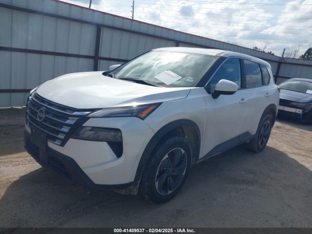 5N1BT3BA8RC677716 Nissan Rogue Sv Fwd