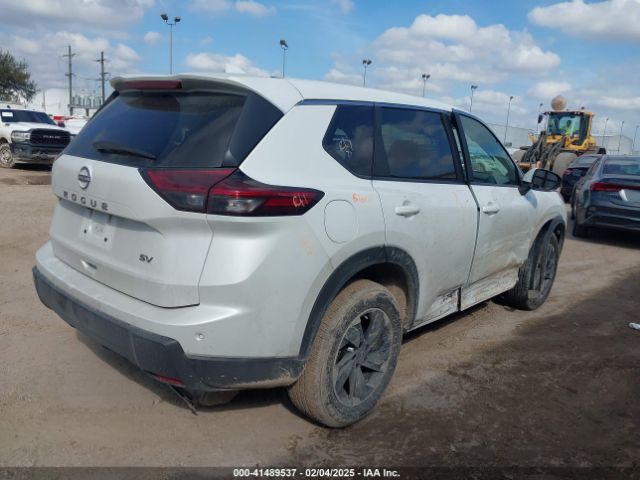 5N1BT3BA8RC677716 Nissan Rogue Sv Fwd