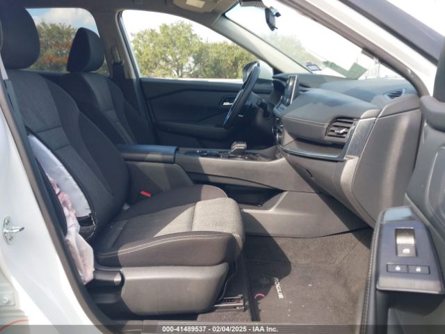 5N1BT3BA8RC677716 Nissan Rogue Sv Fwd