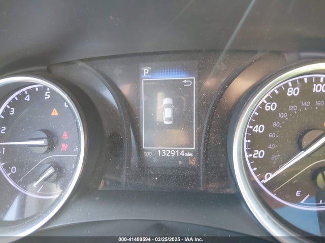 4T1B11HK2JU070977 Toyota CAMRY SE