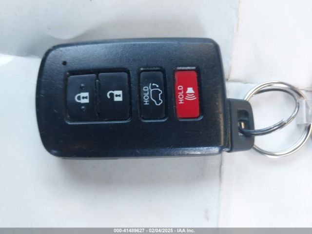 2T3RFREV7JW857444 Toyota Rav4 Adventure/xle