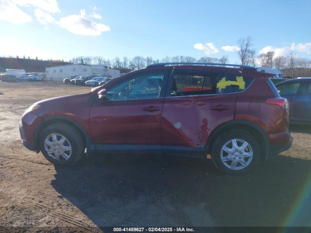 2T3RFREV7JW857444 Toyota Rav4 Adventure/xle