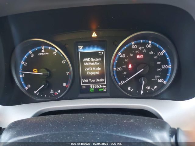 2T3RFREV7JW857444 Toyota Rav4 Adventure/xle