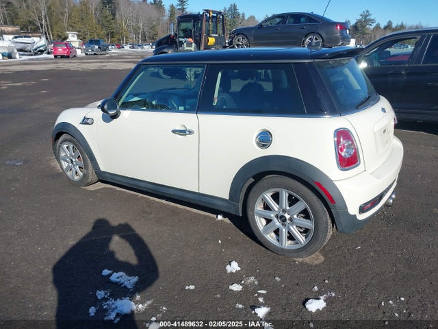 2013 MINI HARDTOP WMWSV3C52DT396064 Photo 2