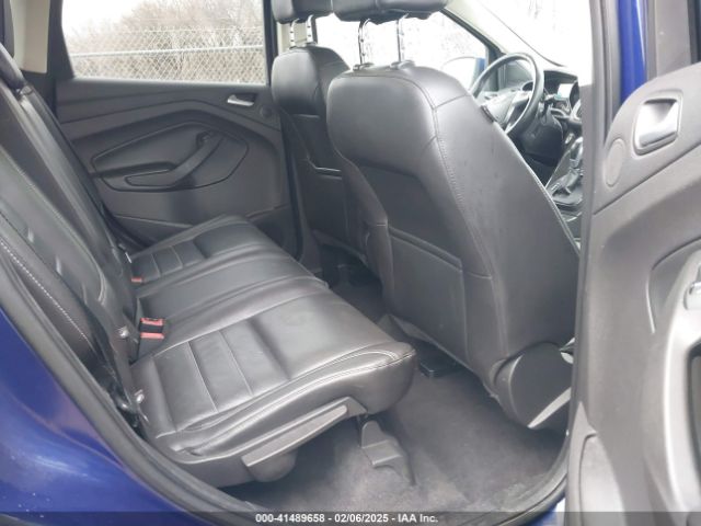 1FMCU0JX8GUB94272 Ford Escape Titanium