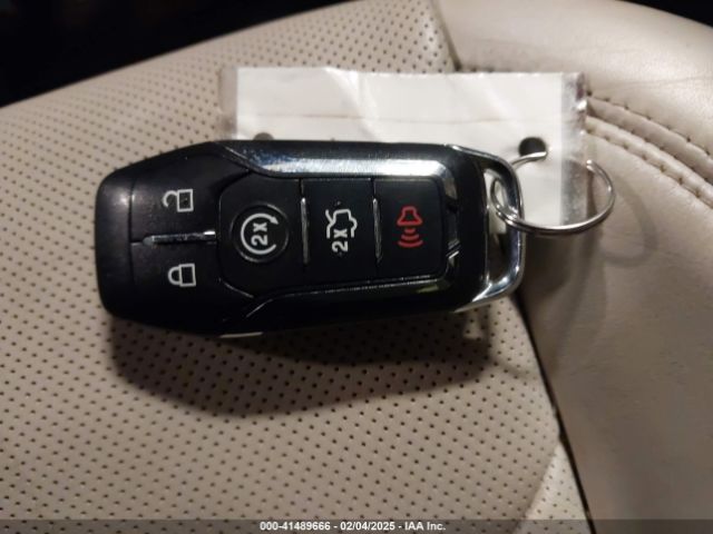 2LMTJ8LR5GBL76270 Lincoln Mkx Reserve