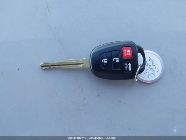 5YFBURHE8JP760881 Toyota COROLLA LE