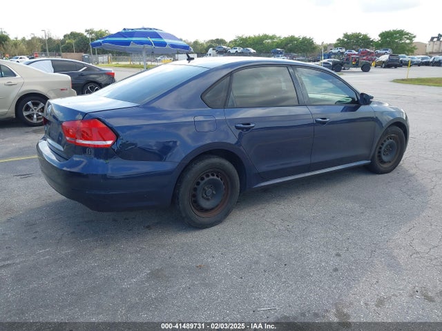 Aukcja sprzedaży 2013 Volkswagen Passat 2.5l S, vin: 1VWAP7A37DC053930, numer aukcji: 41489731