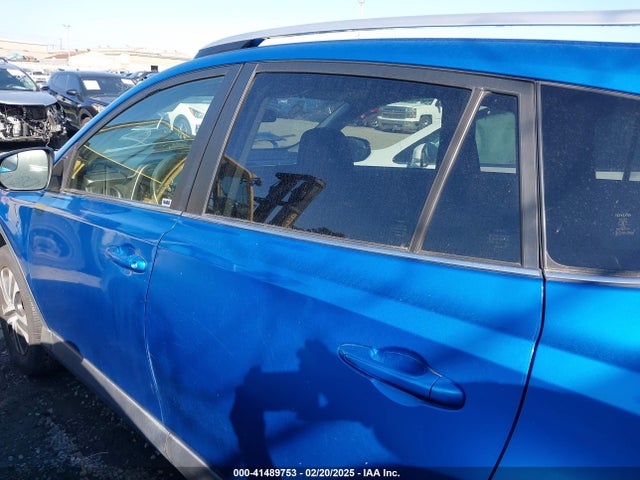 Toyota RAV4 LE 2016 JTMZFREV6GJ066409 Image 14
