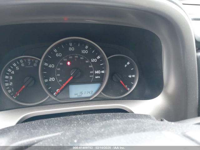 Toyota RAV4 LE 2016 JTMZFREV6GJ066409 Image 7