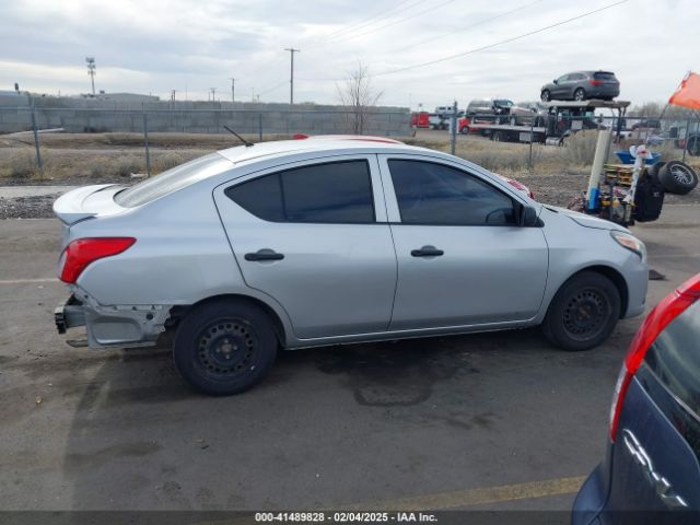 3N1CN7AP3FL827623 Nissan Versa 1.6 S+