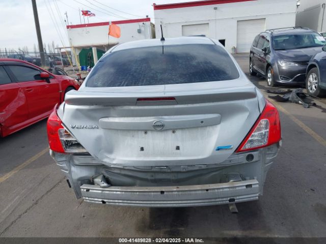 3N1CN7AP3FL827623 Nissan Versa 1.6 S+