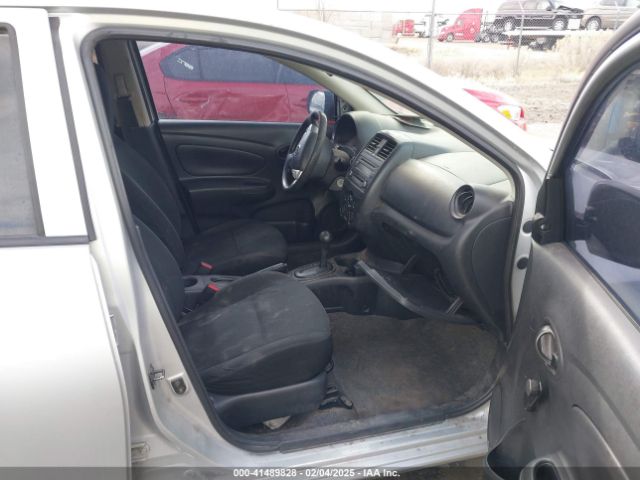 3N1CN7AP3FL827623 Nissan Versa 1.6 S+