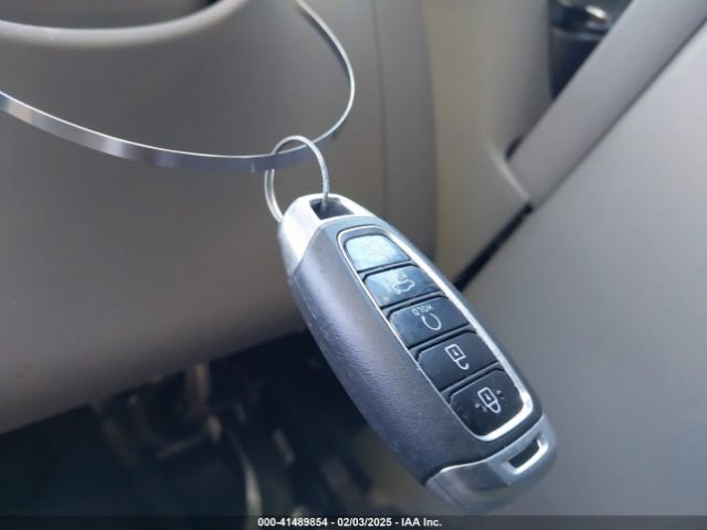 KMHLS4AG7PU572241 Hyundai ELANTRA SEL