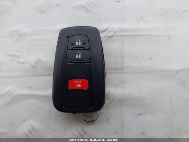 JTDKARFU8J3553032 Toyota Prius Three Touring