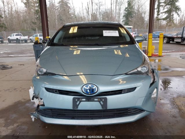 JTDKARFU8J3553032 Toyota Prius Three Touring
