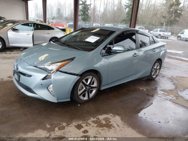 JTDKARFU8J3553032 Toyota Prius Three Touring