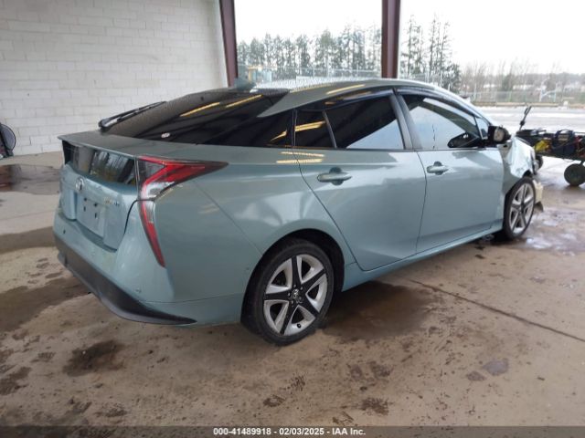 JTDKARFU8J3553032 Toyota Prius Three Touring