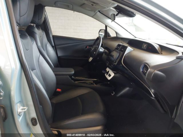 JTDKARFU8J3553032 Toyota Prius Three Touring
