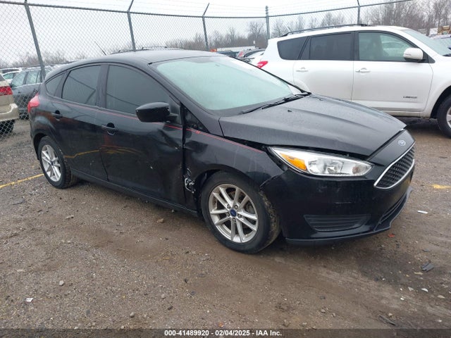Ford FOCUS SE 2018 1FADP3K28JL281919 Image 1