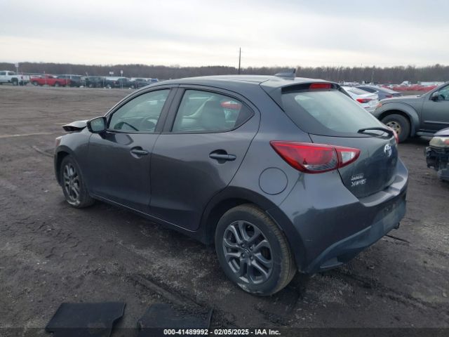 3MYDLBJV5LY709971 Toyota YARIS LE