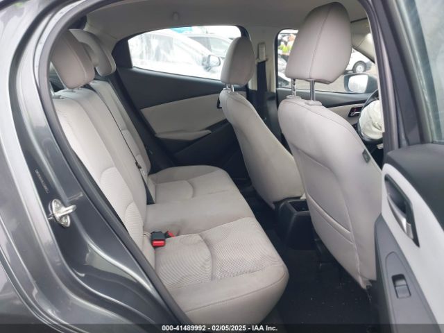 3MYDLBJV5LY709971 Toyota YARIS LE