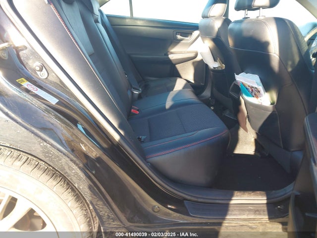 4T1BF1FK4HU383222 Toyota CAMRY SE