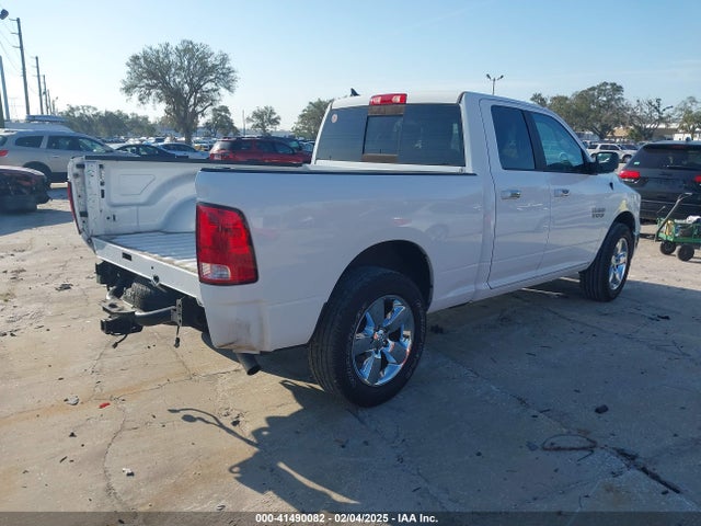 1C6RR7GG1JS264947 RAM 1500 Big Horn  4x4 6'4 Box