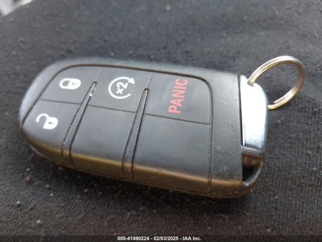 3C4NJDBB7KT703593 Jeep Compass Latitude 4x4