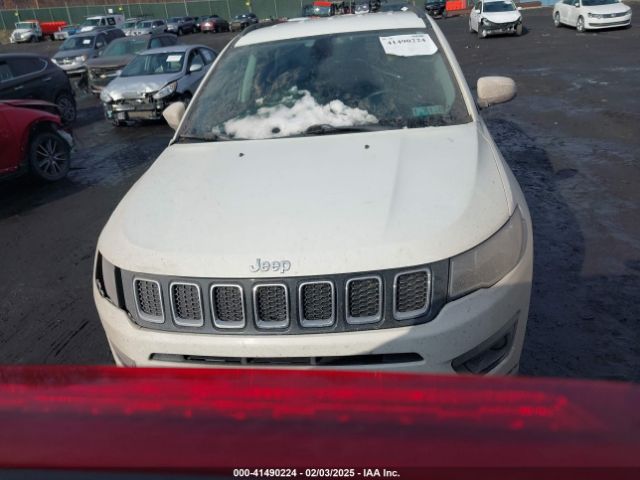 3C4NJDBB7KT703593 Jeep Compass Latitude 4x4