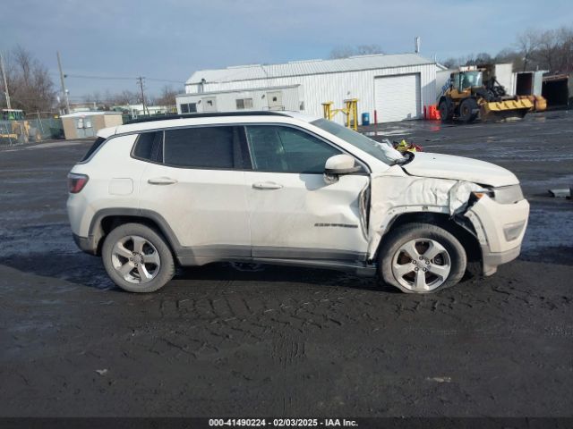 3C4NJDBB7KT703593 Jeep Compass Latitude 4x4