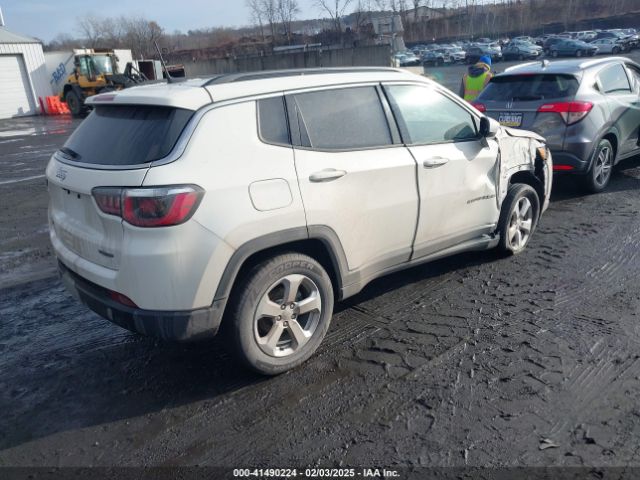 3C4NJDBB7KT703593 Jeep Compass Latitude 4x4