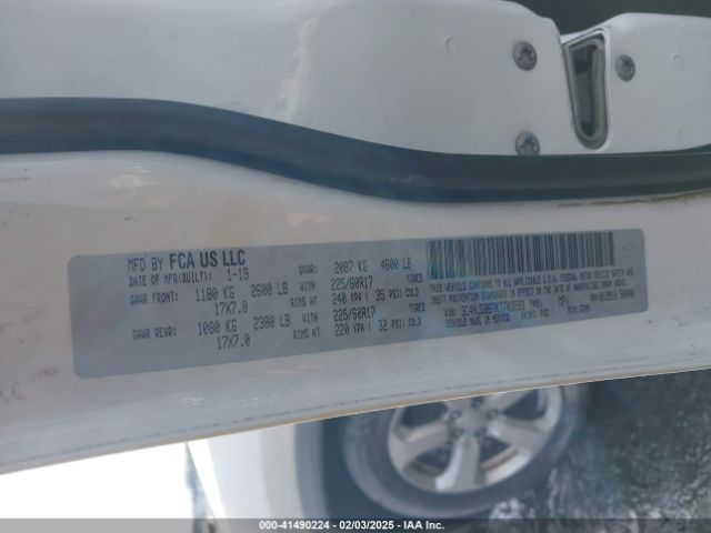 3C4NJDBB7KT703593 Jeep Compass Latitude 4x4